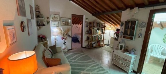 4 rooms Apartment in Monteriggioni, Italy No. 133090 10