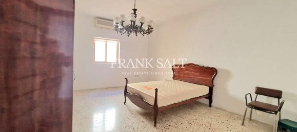 3 bedrooms Maisonette in Hamrun, Malta No. 2914 5