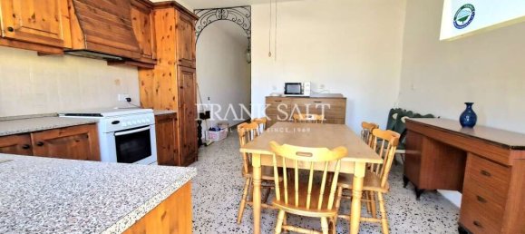 3 bedrooms Maisonette in Hamrun, Malta No. 2914 3