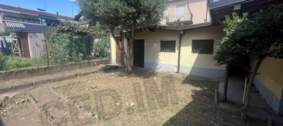 3 bedrooms House in Rho, Italy No. 370146 5