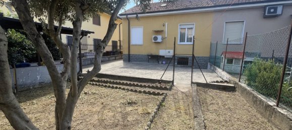 3 bedrooms House in Rho, Italy No. 370146 4