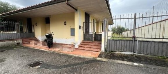 5 rooms Villa in Scandicci, Italy No. 31029 5