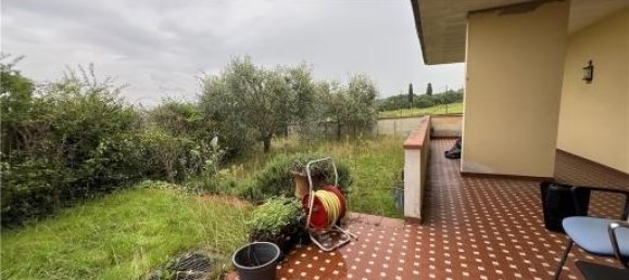 5 rooms Villa in Scandicci, Italy No. 31029 4