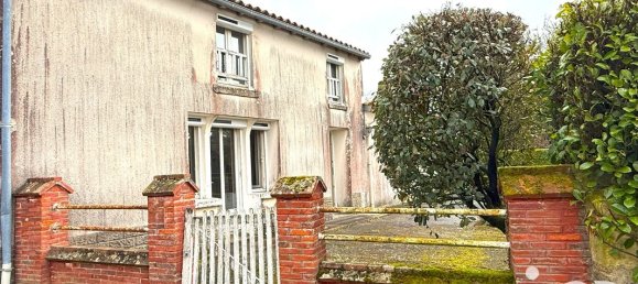 2 bedrooms House in Loge-Fougereuse, France No. 109802 12