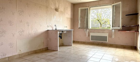 2 bedrooms House in Loge-Fougereuse, France No. 109802 3