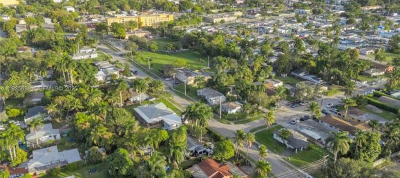 2 Schlafzimmer Villa in Miami, USA, Nr. 615749 3