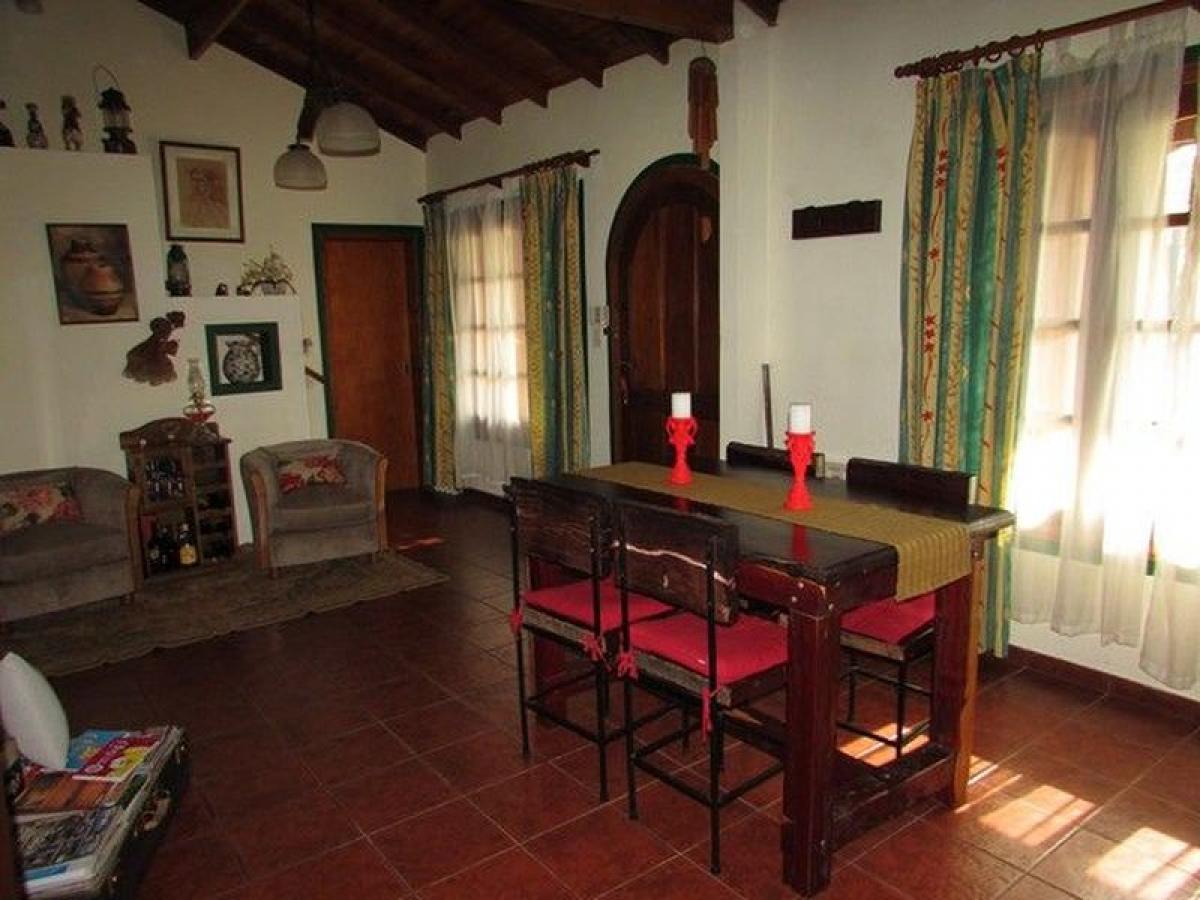 3 bedrooms House in Mar del Plata, Argentina No. 102354