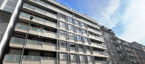 1 chambre Appartement à Milan, Italy No. 247879 2