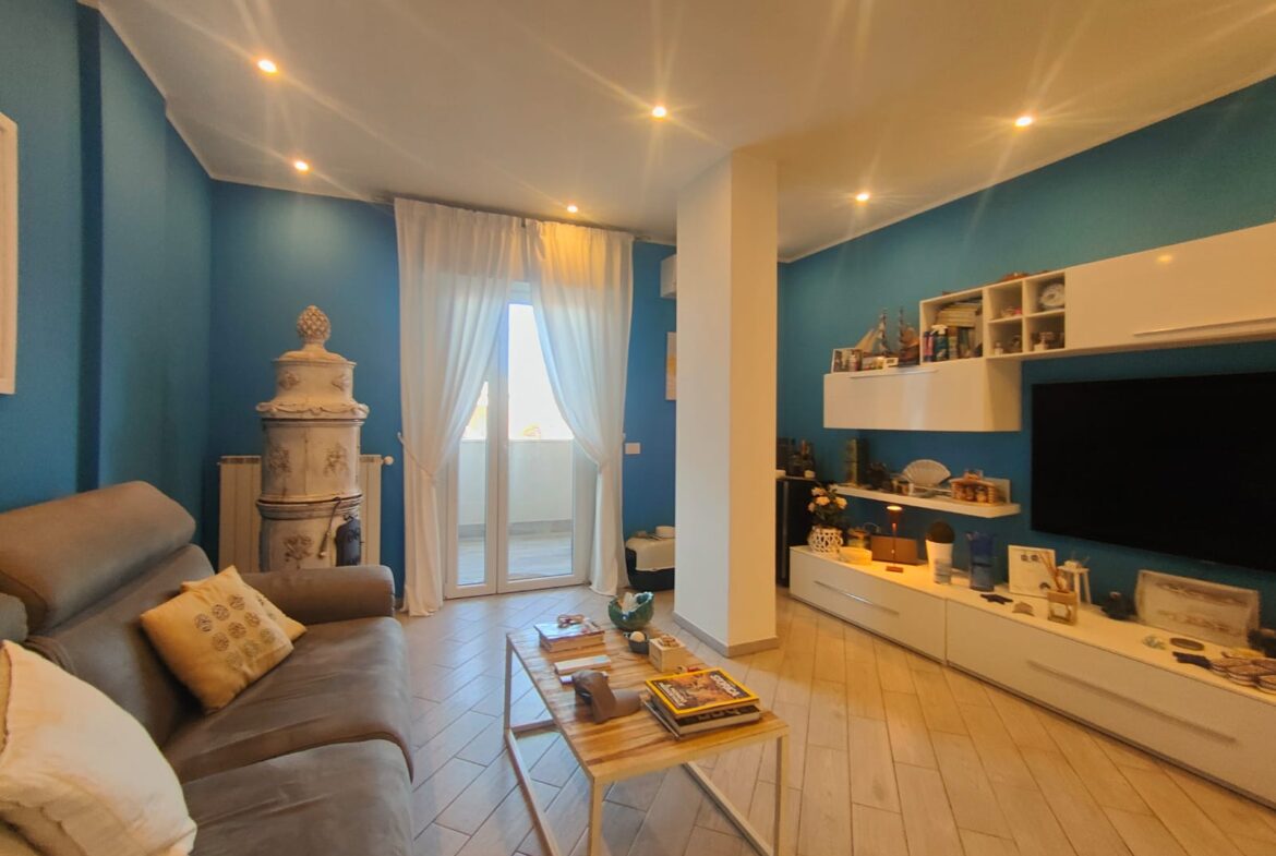 Квартира с 2 спальнями в Ладисполи, Италия № 364112