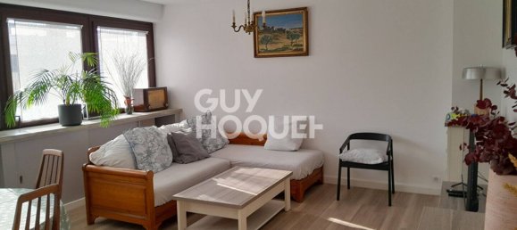 Apartamento de 3 dormitorios en Noisy-le-Sec, France No. 143410 11