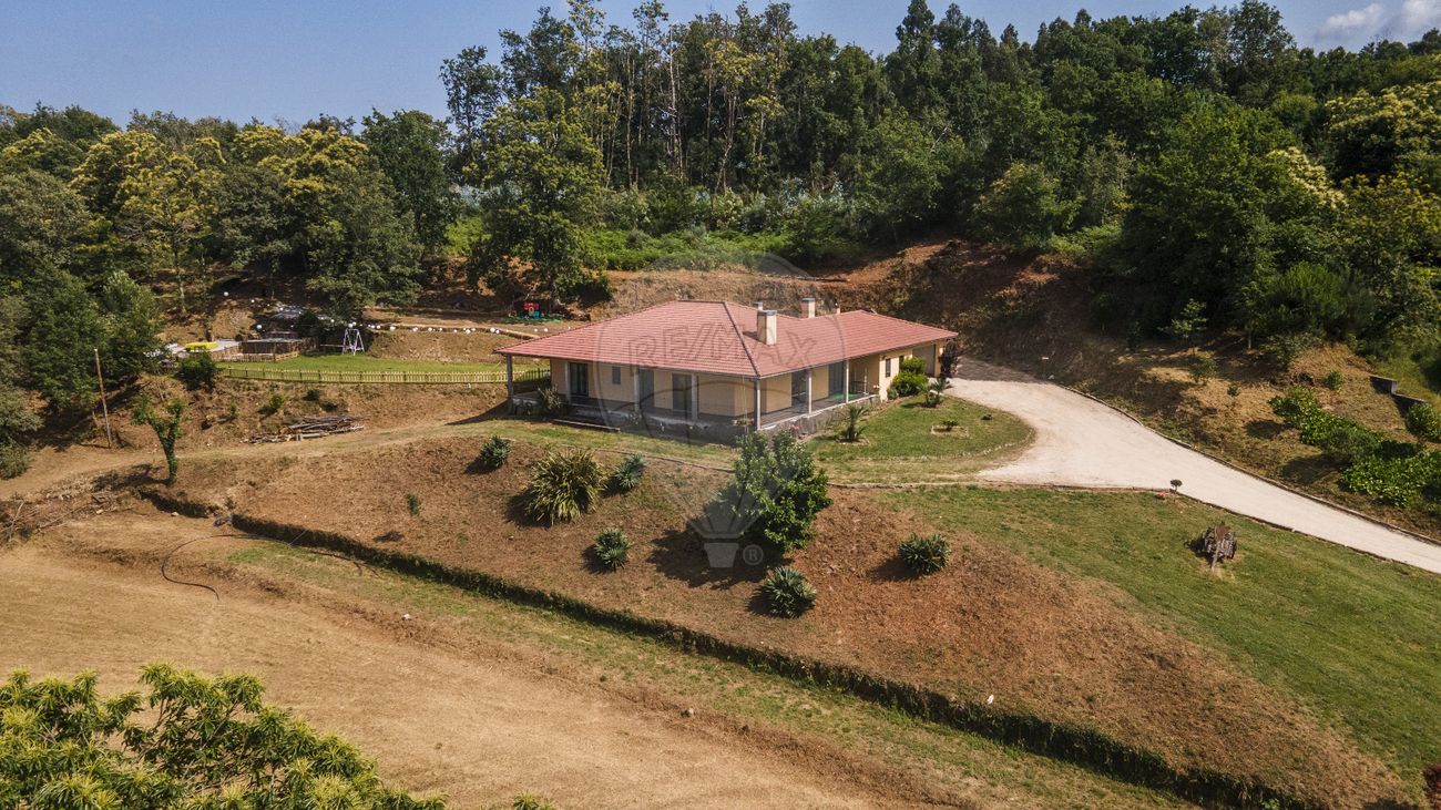 3 bedrooms House in Vouzela, Portugal No. 69714