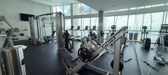 1 dormitorio propiedad comercial en alquiler en Miami, Miami-Dade, Florida, USA № 614427 16