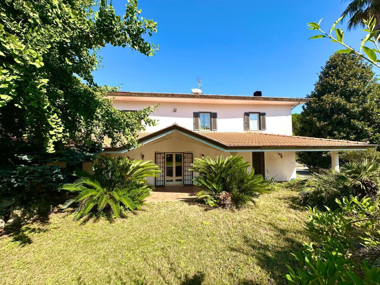 6 bedrooms Villa in Velletri, Italy No. 266794