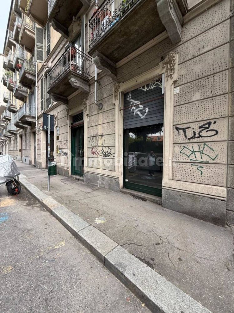 80m² Commercial property in Turin, Italy No. 272609