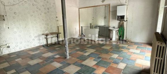 80m² Commercial property in Turin, Italy No. 272609 3