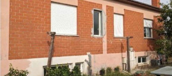 Дом с 7 комнатами в Неттуно, Италия № 184424 5