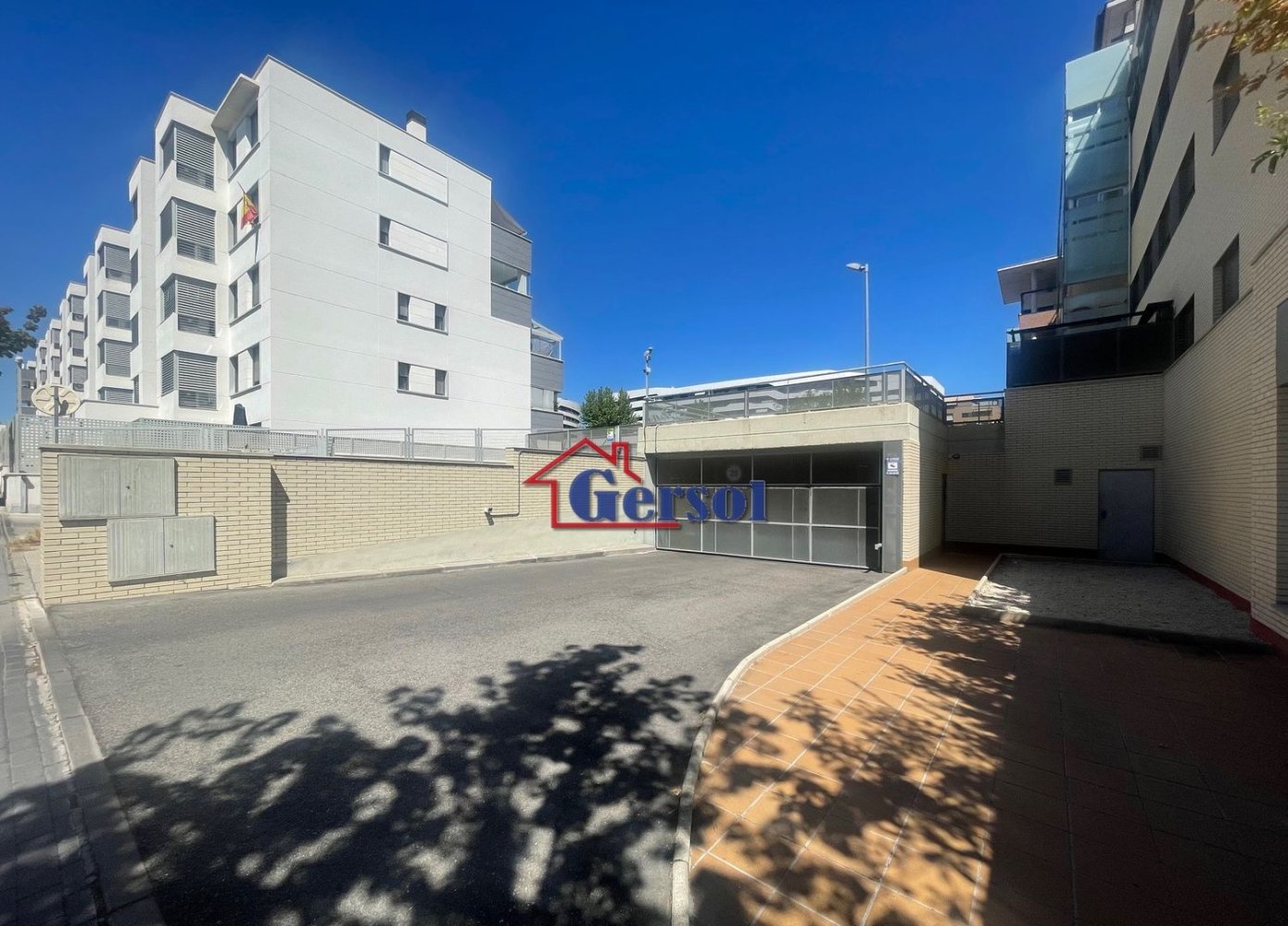 14m² Garage in San Sebastian de los Reyes, Spain No. 231818