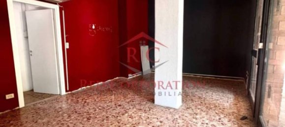 Propriété commerciale à Reggio Emilia, Italy 63m² No. 264724 4