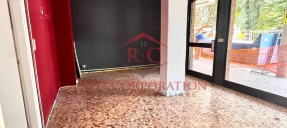 Propriété commerciale à Reggio Emilia, Italy 63m² No. 264724 3