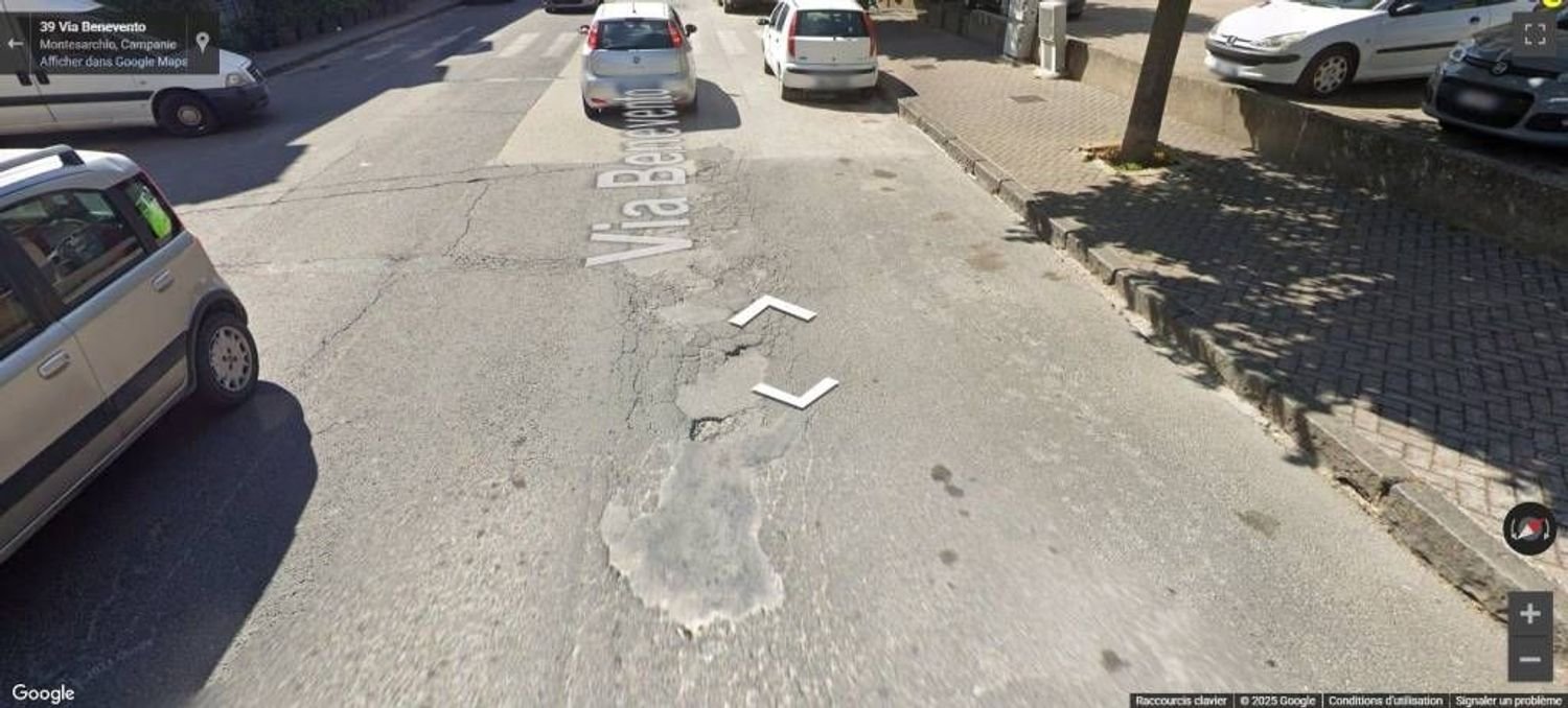 3غرفة شقة في Montesarchio, Italy رقم 93956