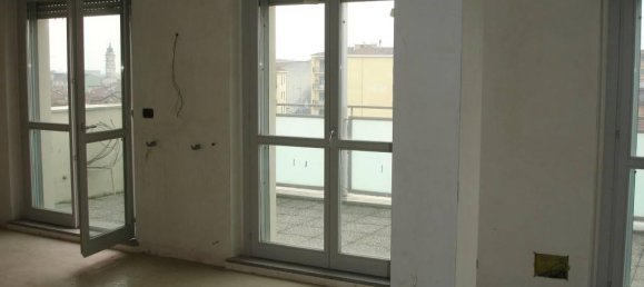 Пентхаус с 3 комнатами в Виджевано, Италия № 86211 3