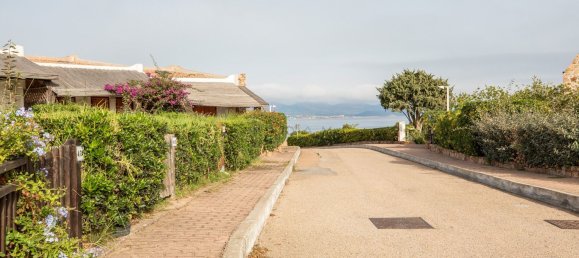 Квартира с 2 комнатами в Ольбия, Италия № 124997 2