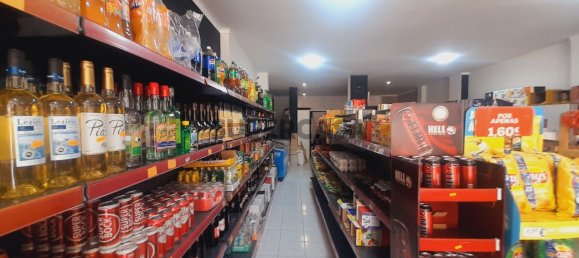 101m² Commercial property in Caldas da Rainha, Portugal No. 192665 11