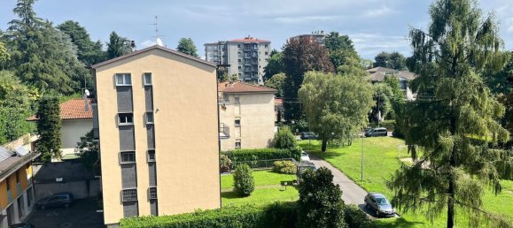 3 Schlafzimmer Wohnung in Carate Brianza, Italy, Nr. 361142 7