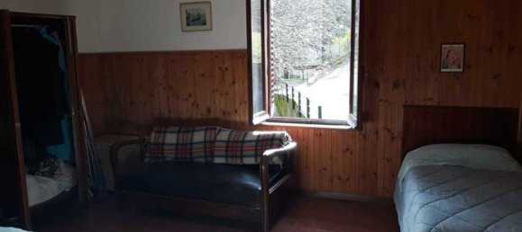 4-Zimmer Wohnung in Zeri, Italy, Nr. 173774 8