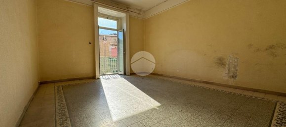 5 rooms Apartment in Naples, Italy No. 233168 11