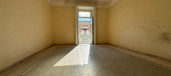 5 rooms Apartment in Naples, Italy No. 233168 10
