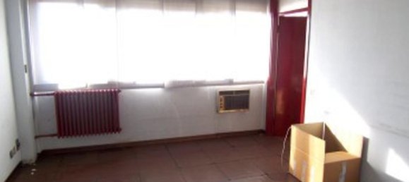 Edificio de 4 habitaciónes en Baranzate, Italy No. 232703 10