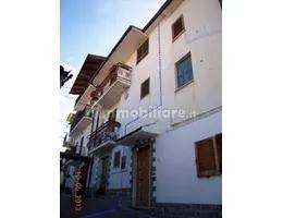 Apartamento de 8 dormitorios en Marano Marchesato, Italy No. 283128