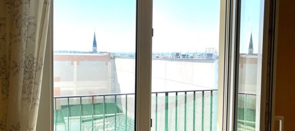 2 chambres Appartement à Reims, France No. 239542 3