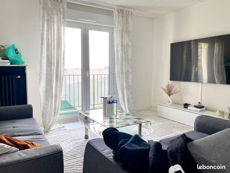 2 chambres Appartement à Reims, France No. 239542