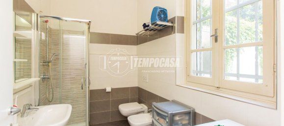 Вилла с 3 комнатами в Кастелланца, Италия № 234968 15