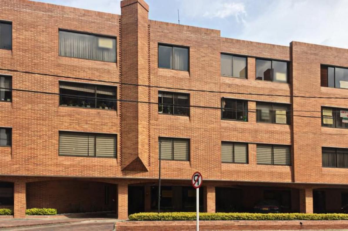 Casa de 4 dormitorios en Bogotá, Colombia No. 11587