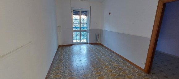 4 rooms Apartment in Bari, Italy No. 113894 12