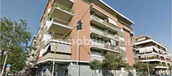 2 bedrooms Apartment in Rome, Italy No. 283174 13