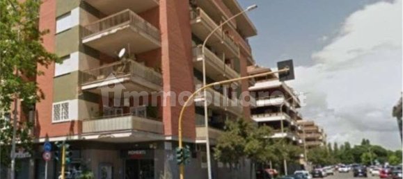 2 bedrooms Apartment in Rome, Italy No. 283174 4