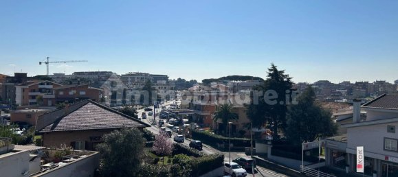 2 bedrooms Apartment in Rome, Italy No. 328340 3