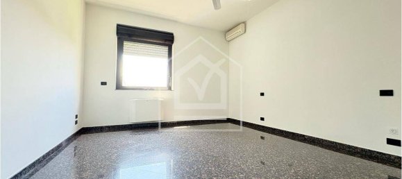 3 Schlafzimmer Wohnung in Bari, Italy, Nr. 289537 8