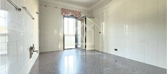 3 Schlafzimmer Wohnung in Bari, Italy, Nr. 289537 6