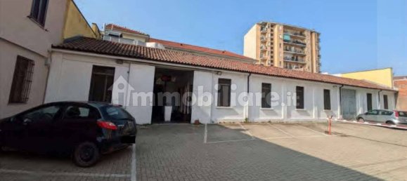 Коммерческая недвижимость с 5 комнатами в Алессандрия, Италия № 209427 2