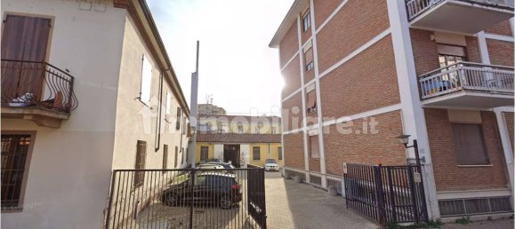 Коммерческая недвижимость с 5 комнатами в Алессандрия, Италия № 209427 3