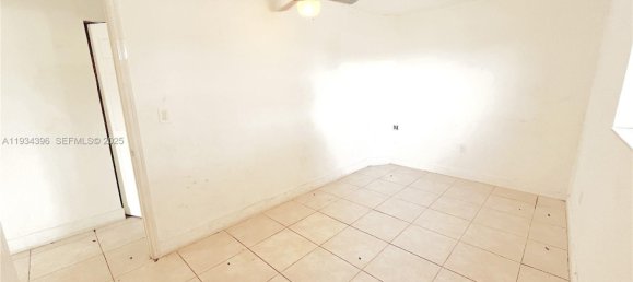 3 dormitorios villa en alquiler en Miami, Miami-Dade, Florida, USA № 615340 3