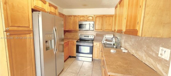 3 dormitorios villa en alquiler en Miami, Miami-Dade, Florida, USA № 615340 12