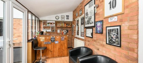 6 Schlafzimmer Haus in Royston, United Kingdom, Nr. 2304 8