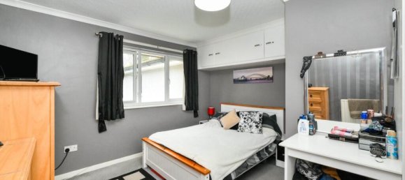 6 Schlafzimmer Haus in Royston, United Kingdom, Nr. 2304 13