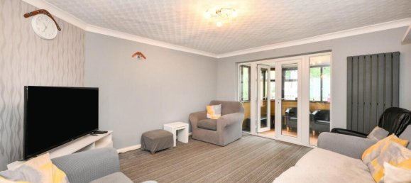 6 Schlafzimmer Haus in Royston, United Kingdom, Nr. 2304 3